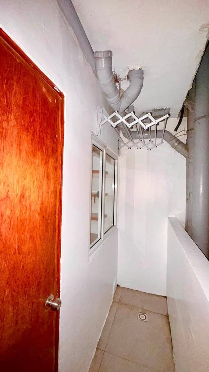 Cozy End-Unit for Rent - photo 5