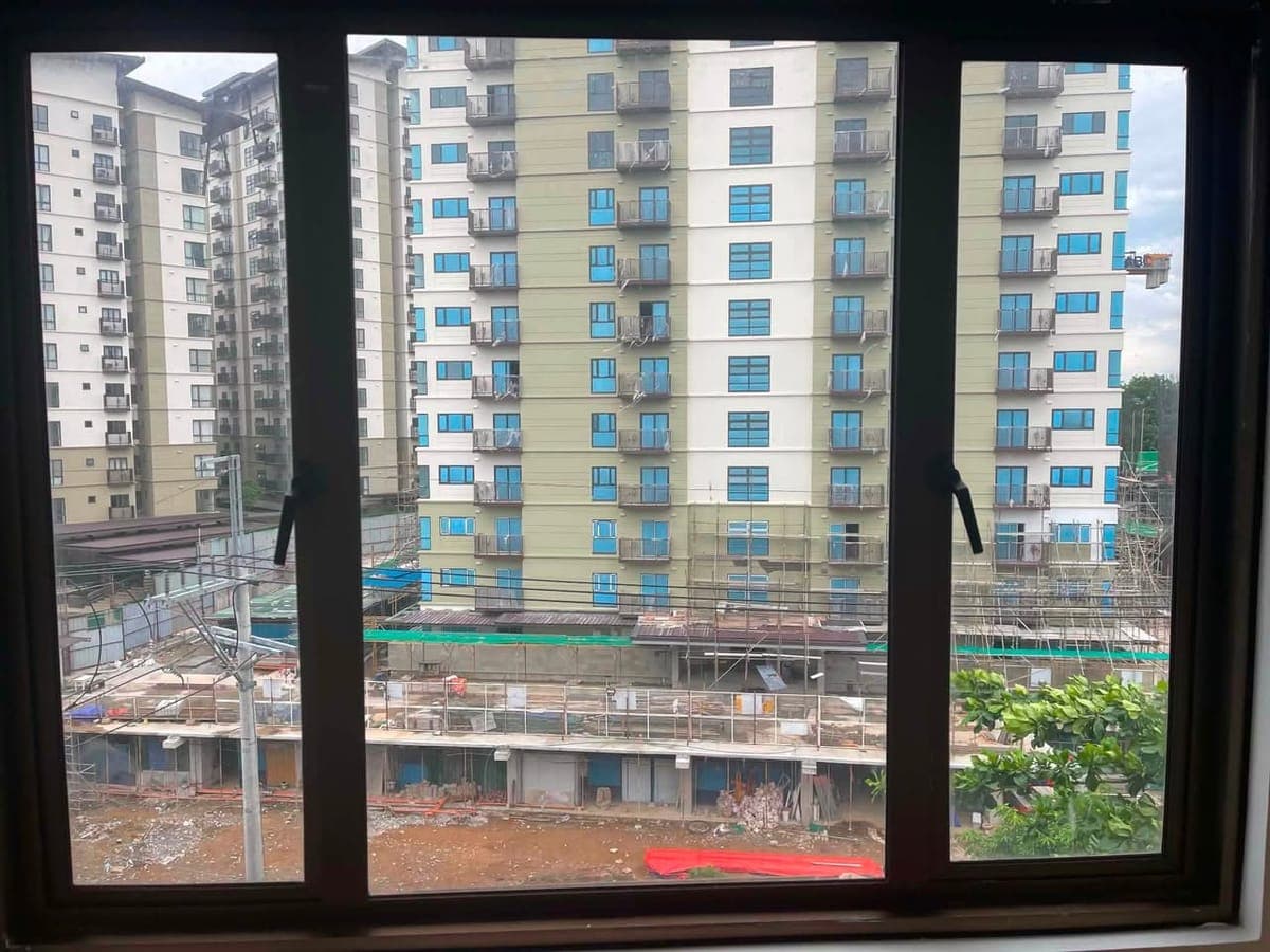 🏢 Low-Rise Condo Unit for Sale or Lease - photo 5