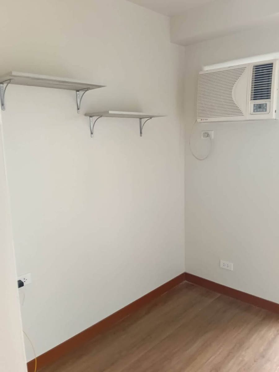 Cameron Residence - photo 1