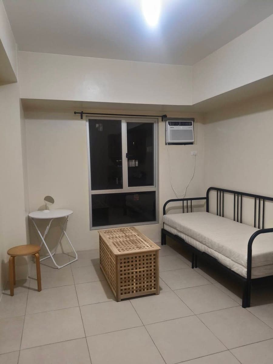 FOR RENT  NEAR SM NORTH AND WALKING DISTANCE TO TRINOMA.. - photo 1