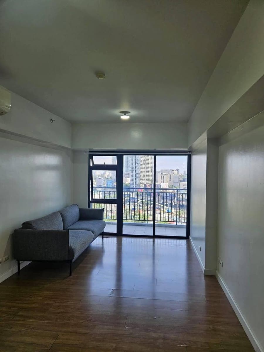 For Lease - photo 2