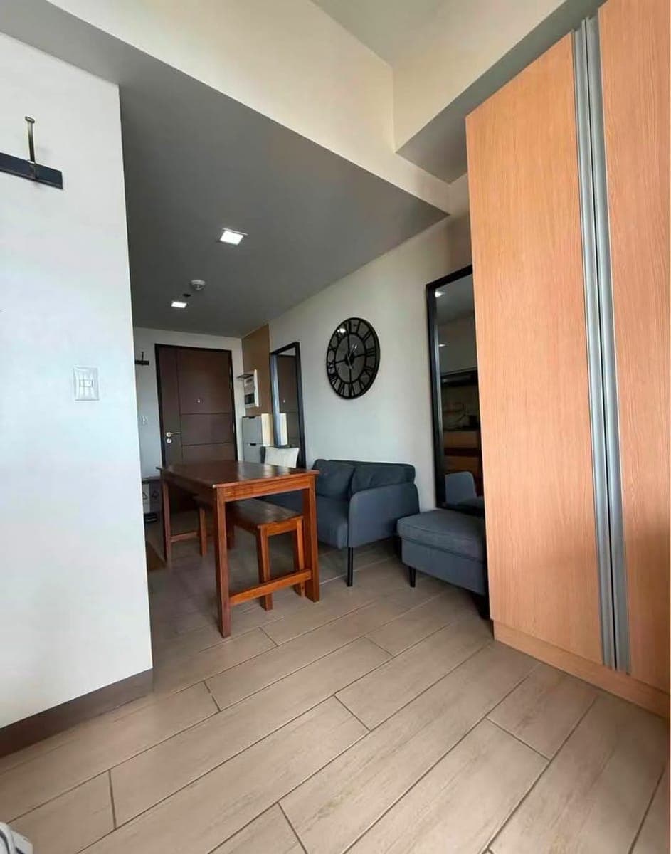 For Rent Fully-furnished Studio Unit in Makati, San Antonio Residences - photo 1