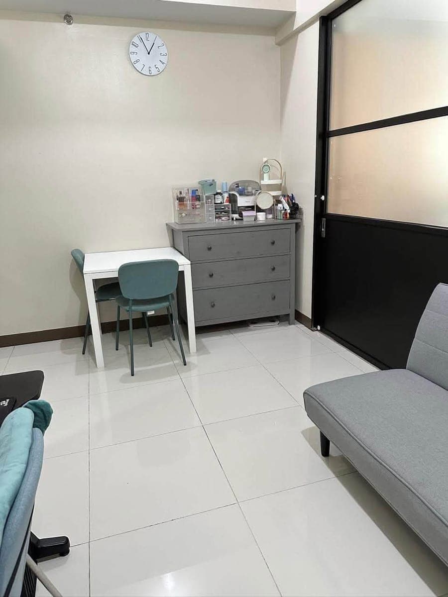 For Rent in San Antonio Residences, Makati. - photo 1