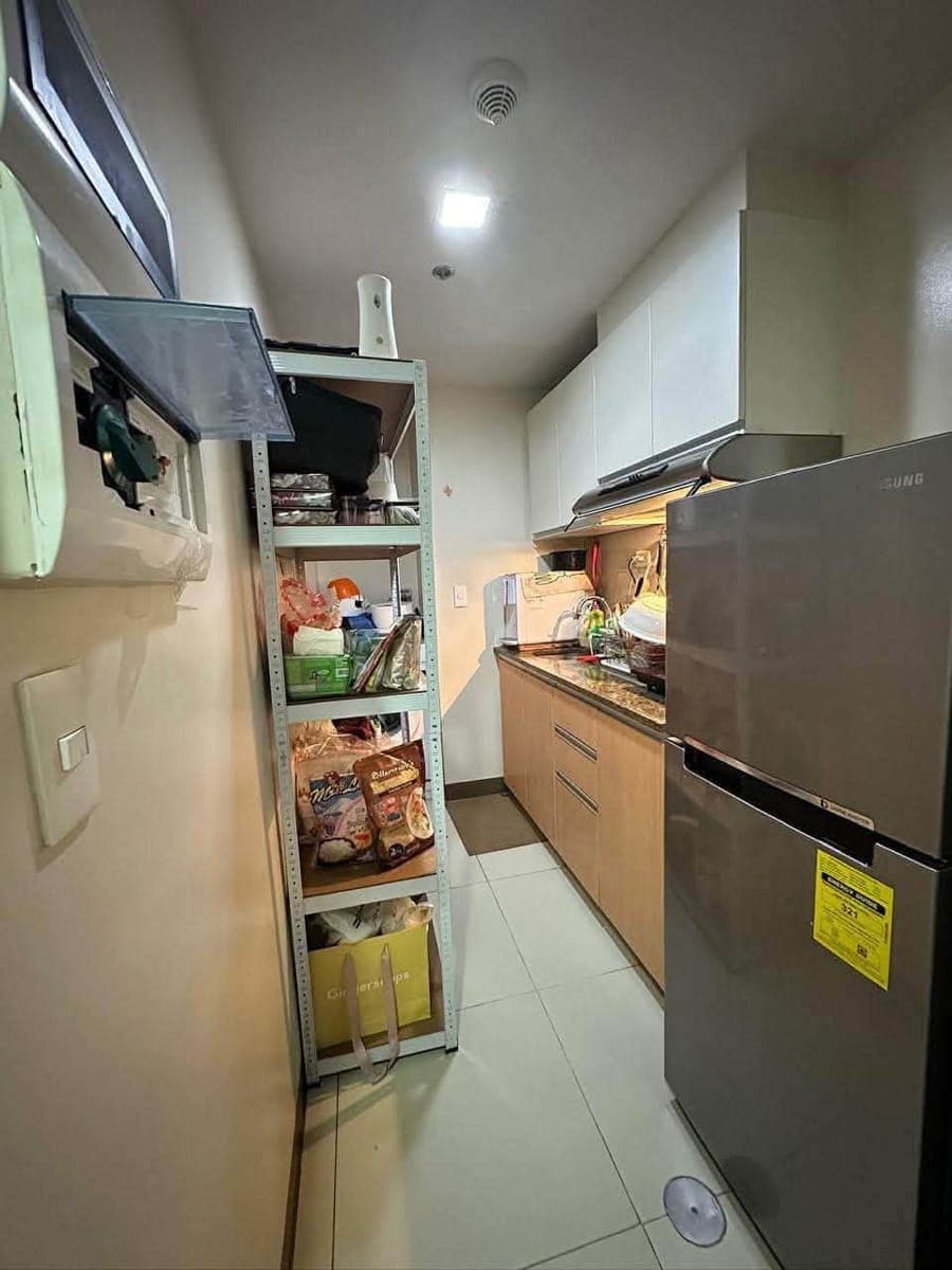 For Rent in San Antonio Residences, Makati. - photo 3