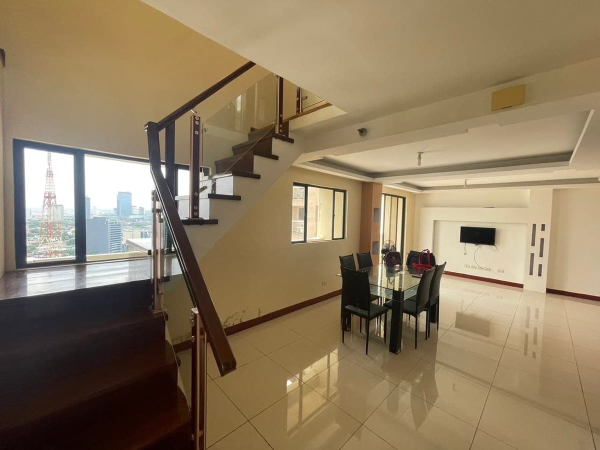 FOR RENT - 4BR Unit at Torre Venezia - photo 1