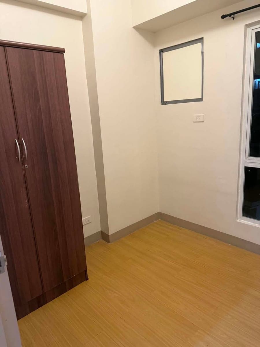 2-BEDROOM   unit with balcony FOR RENT - photo 5