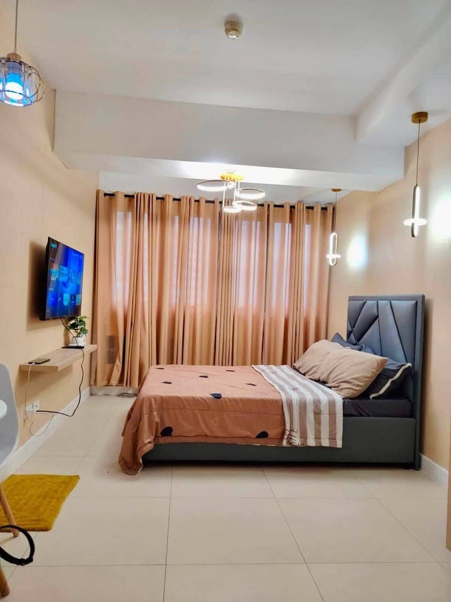 FOR RENT: ₱16,000/month. | Inclusive association dues - photo 1