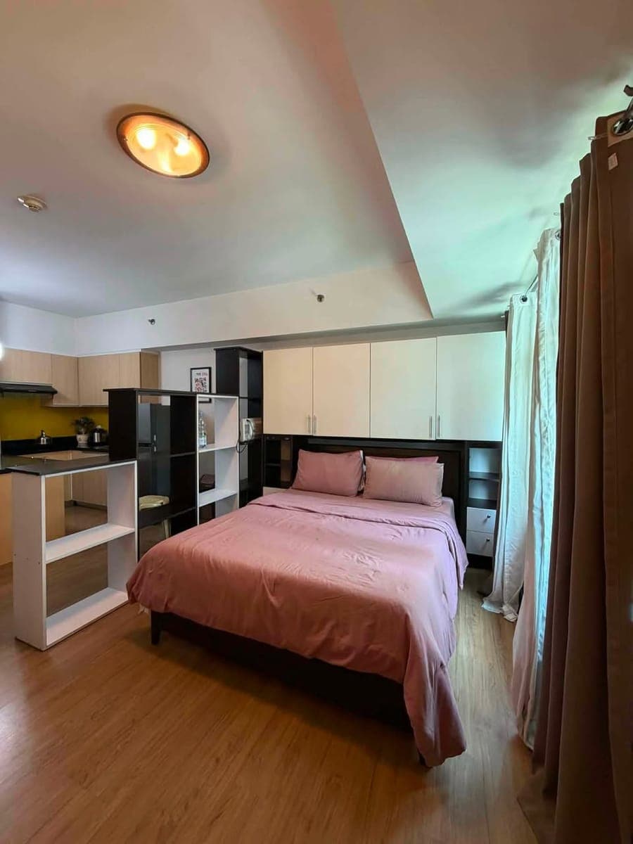 FOR RENT: Studio Unit at Two Serendra - Meranti Tower‼️ - photo 2