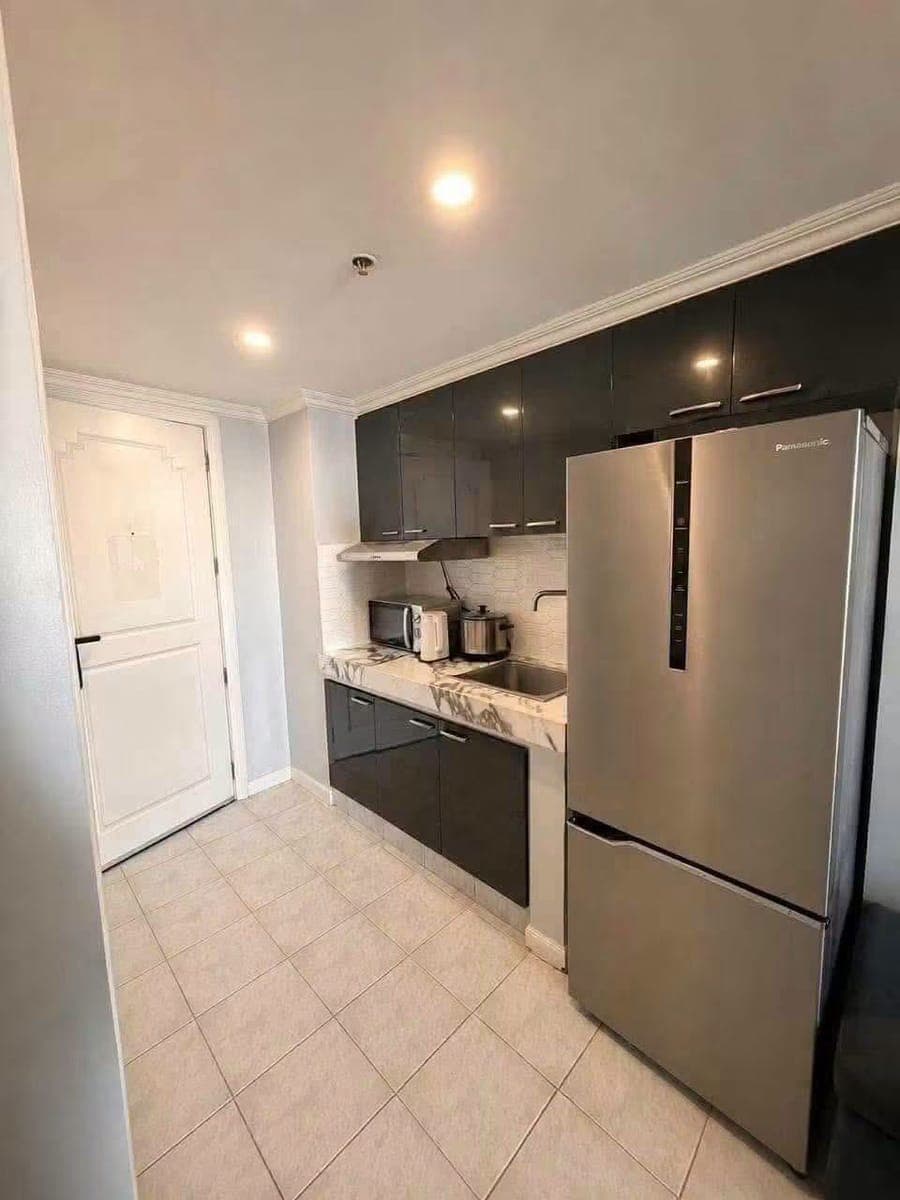For Renr  1BR Condo with Balcony - photo 5