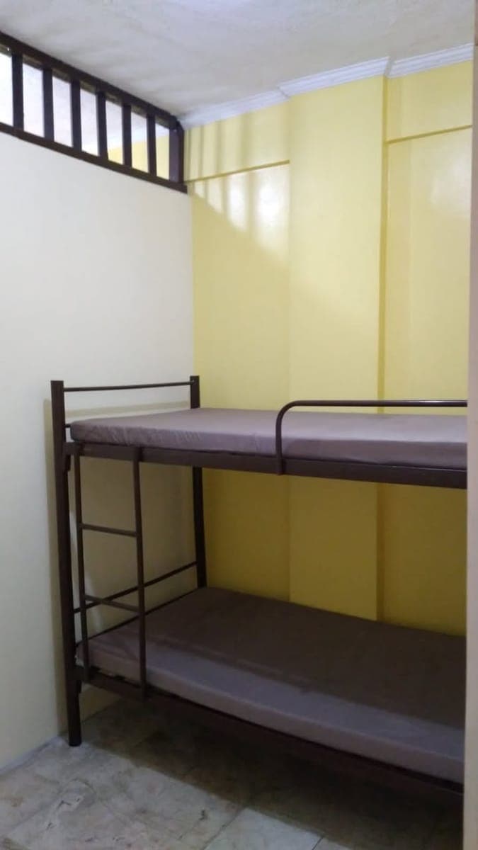 Location: 1091 Rodriguez Avenue Bangkal Makati. - photo 5