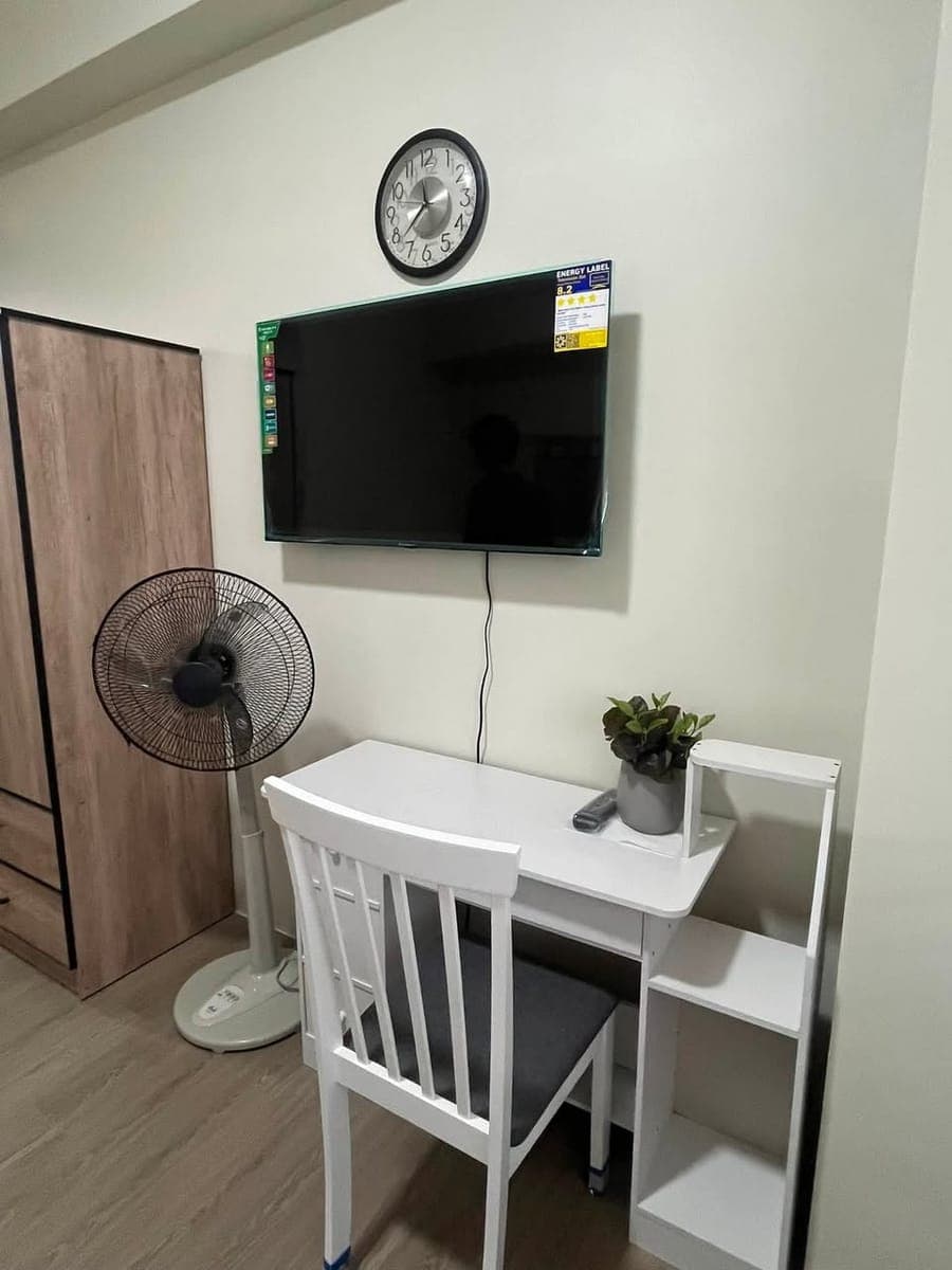 URGENT! Looking for 1 female roommate! - photo 3