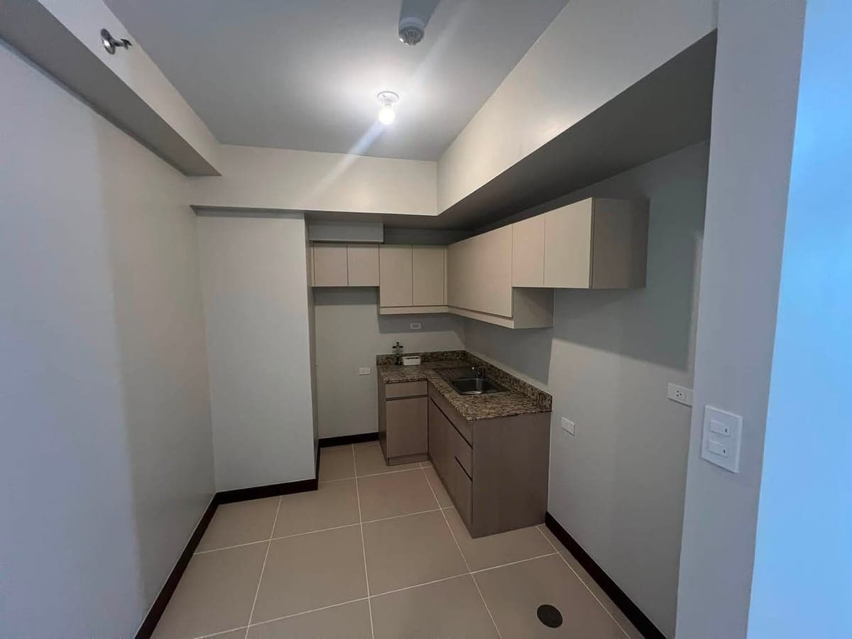 🏡 FOR RENT: NEW TURNOVER 2BR CONDO AT THE ORIANA - photo 2