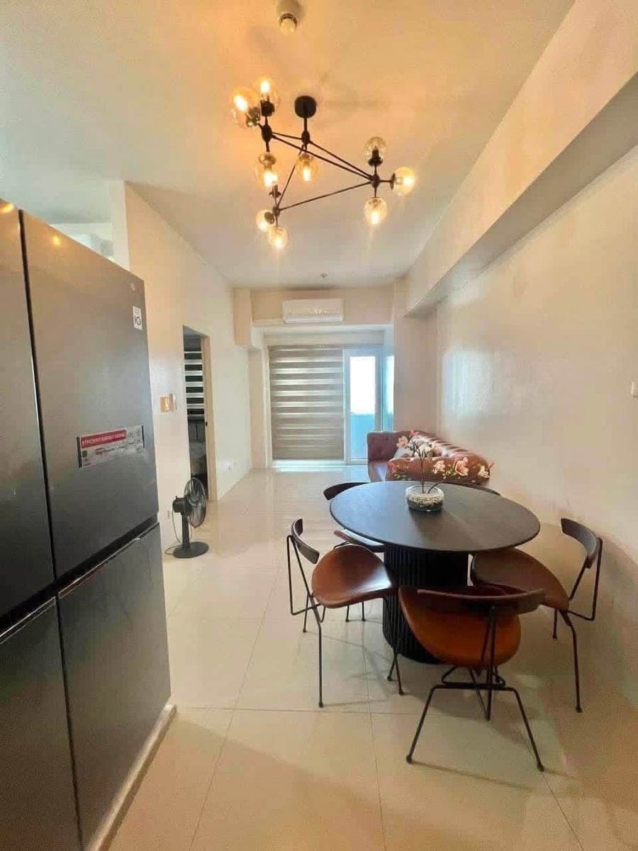 40K MONTHLY‼️2-BEDROOM WITH BALCONY AT 100 WEST MAKATI‼️ - photo 3