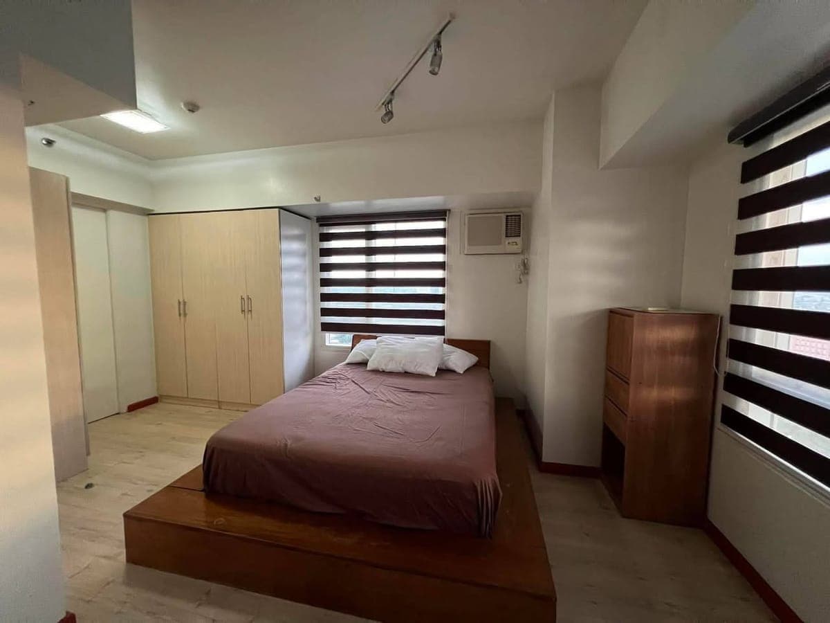 FOR RENT: 2 BEDROOM CONDOMINIUM UNIT w/ maid’s quarter - photo 3