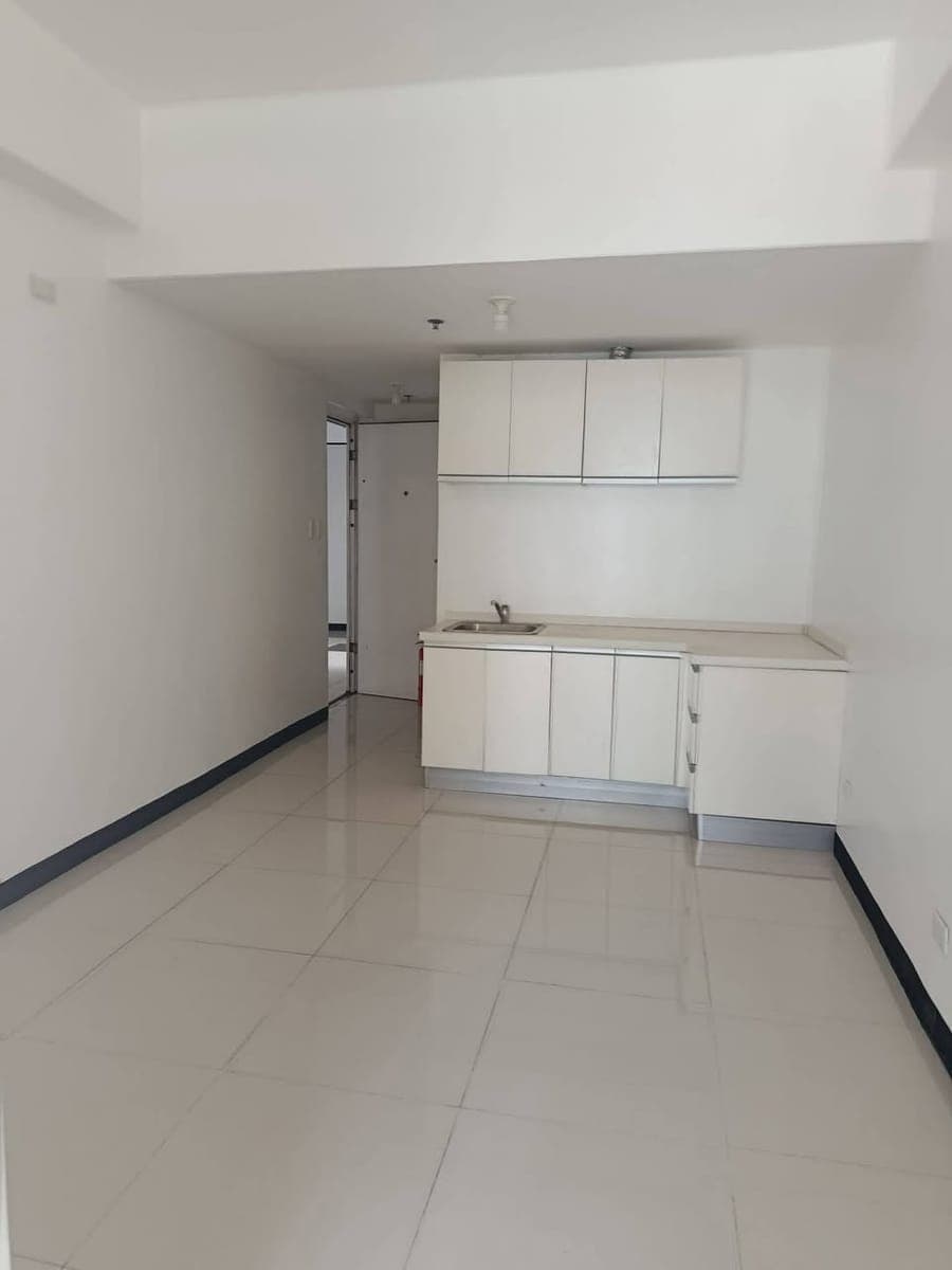 CONDO FOR RENT - photo 1