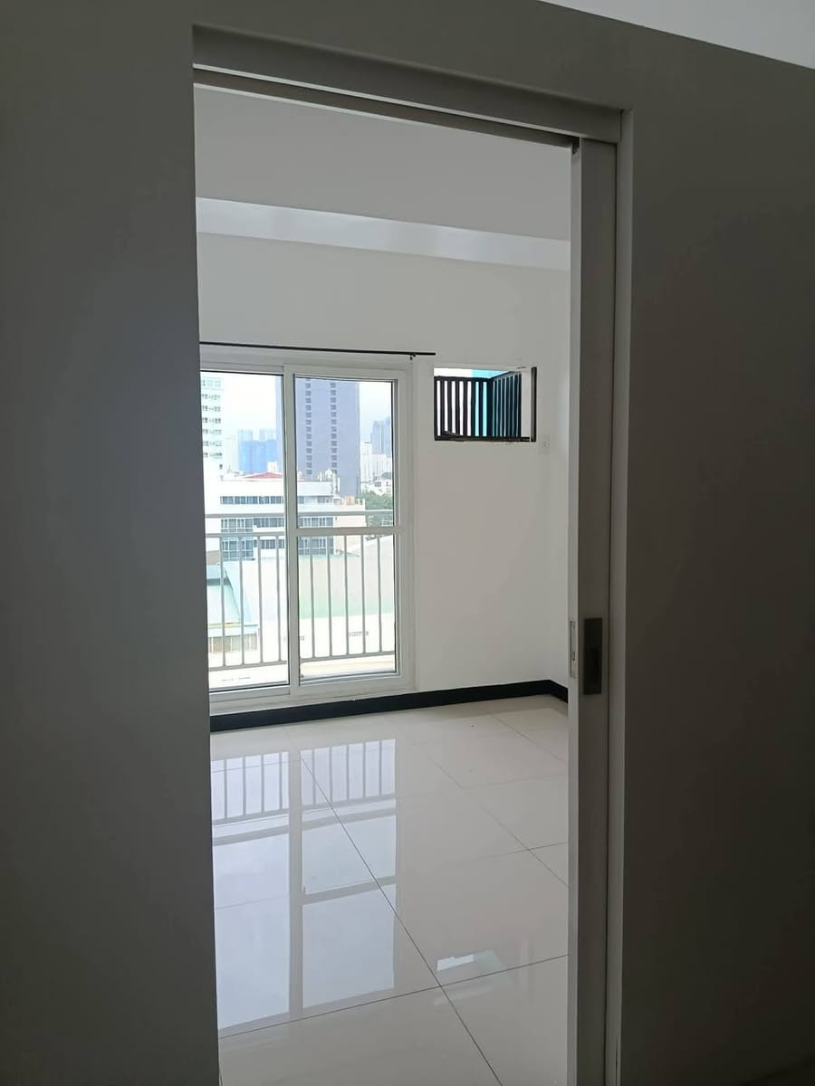 CONDO FOR RENT - photo 4