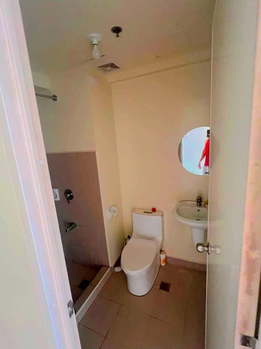 🏙️ FOR RENT | STUDIO BARE UNIT - photo 4