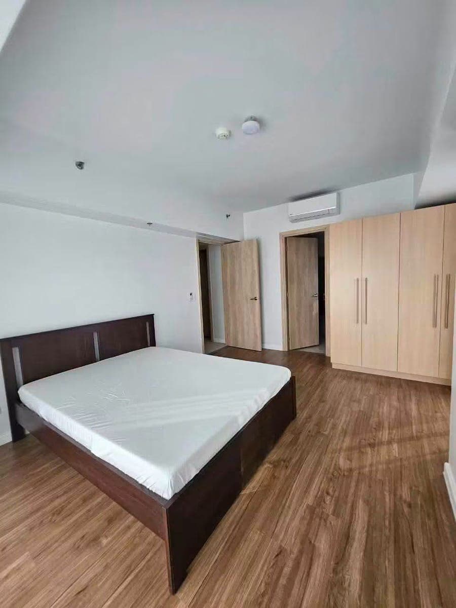 For Rent 3Br at Gentry Residences - photo 4