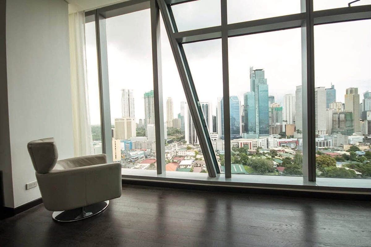 📍 CONDO UNIT FOR LEASE - photo 2