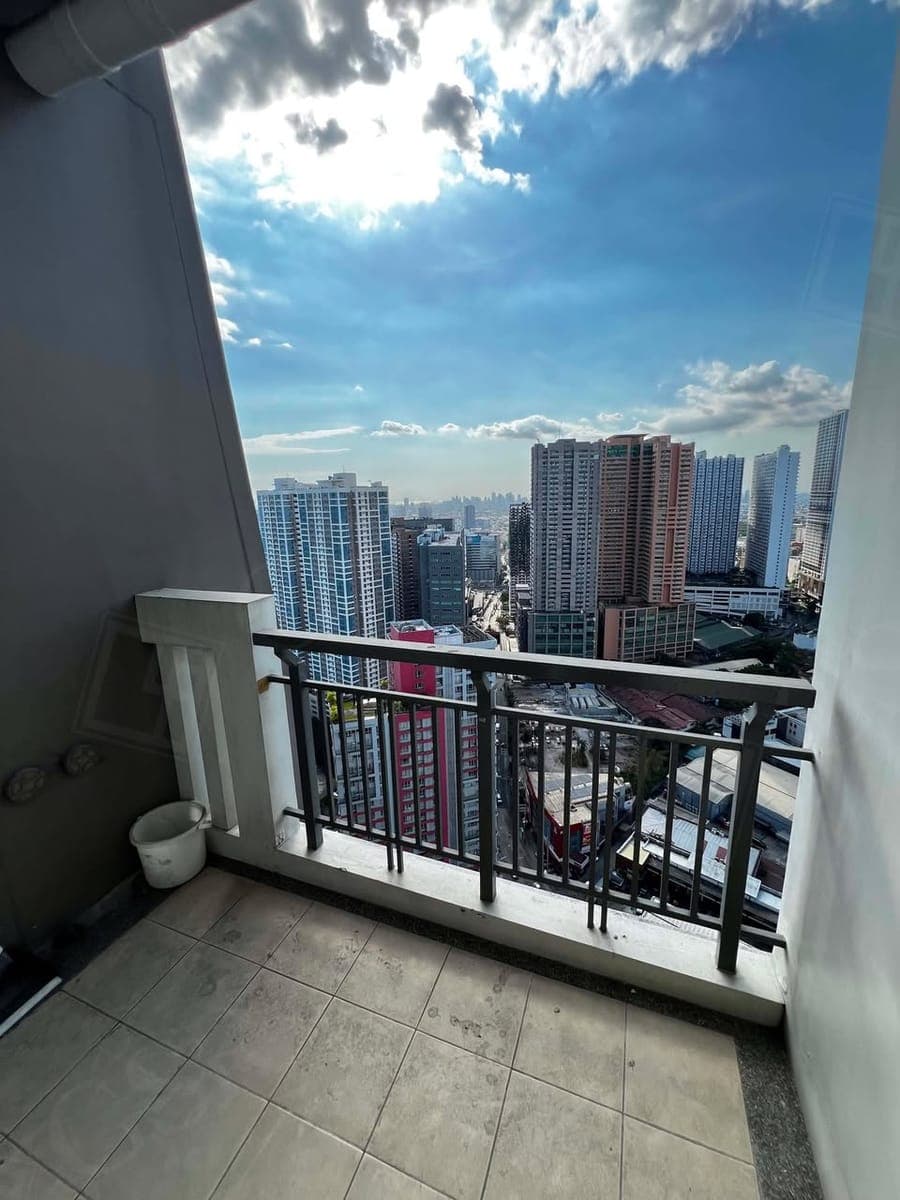 **Fully Furnished One Bedroom Unit For Lease at Sheridan Towers ** - photo 3