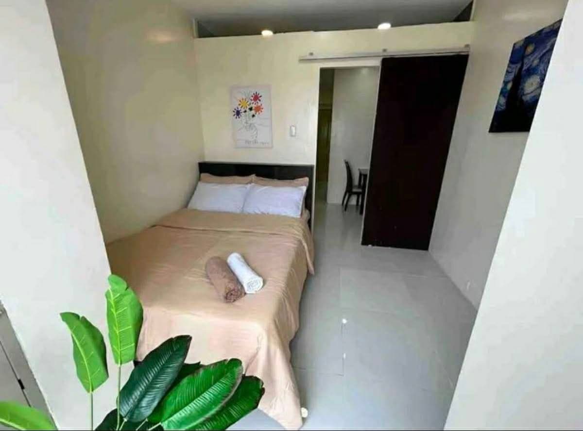 Rush looking for possible tenant 1bdrm furnished long term - photo 4