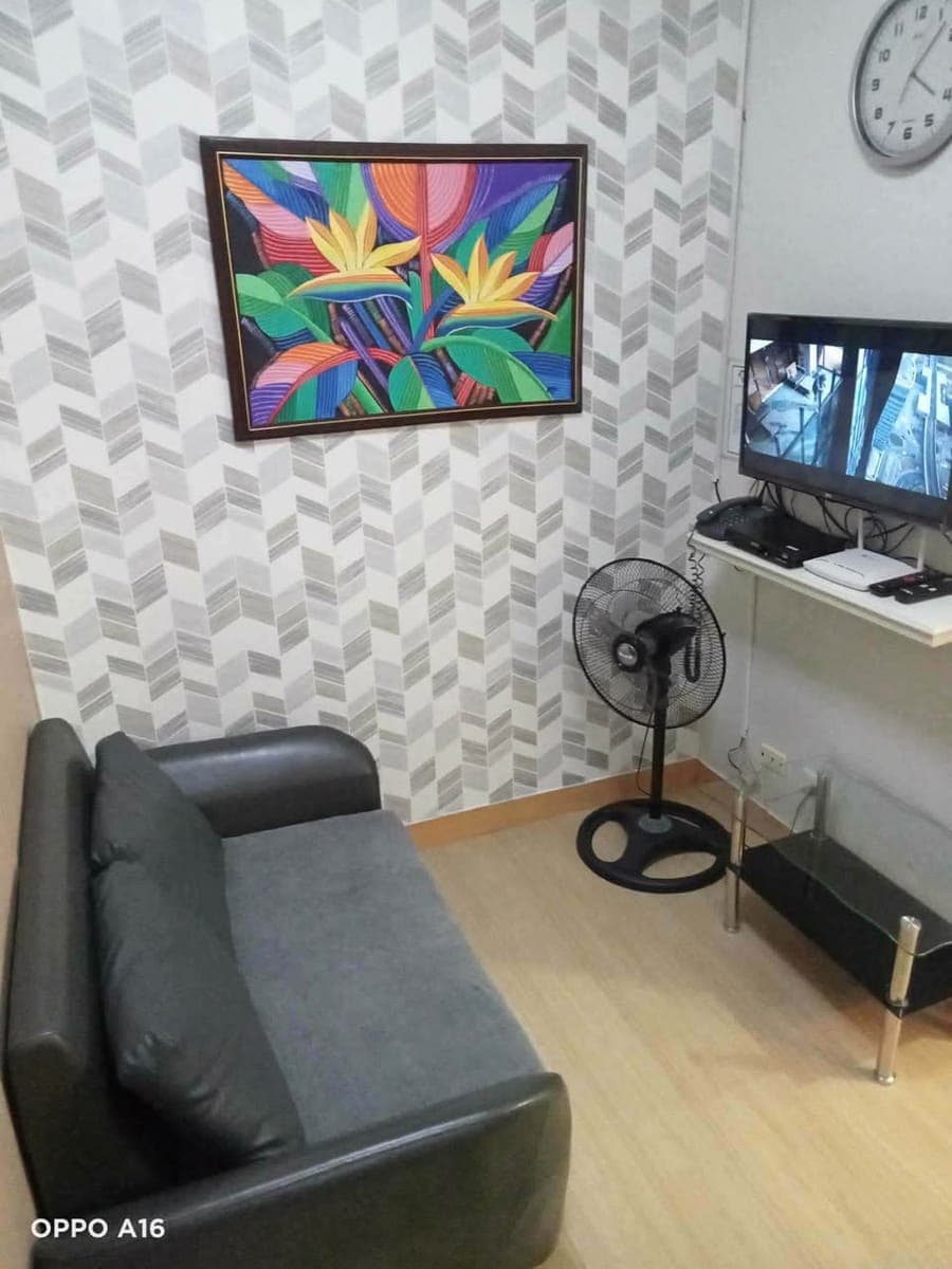 📌 1 BR with Balcony - POOL VIEW - photo 2