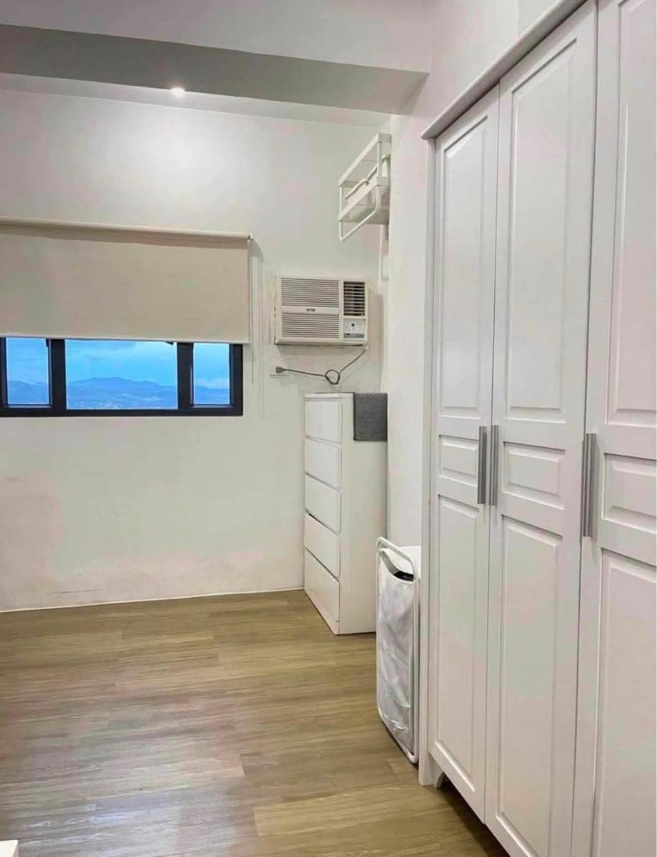 FOR RENT: ₱20,000/month. - Inclusive condo dues - photo 4