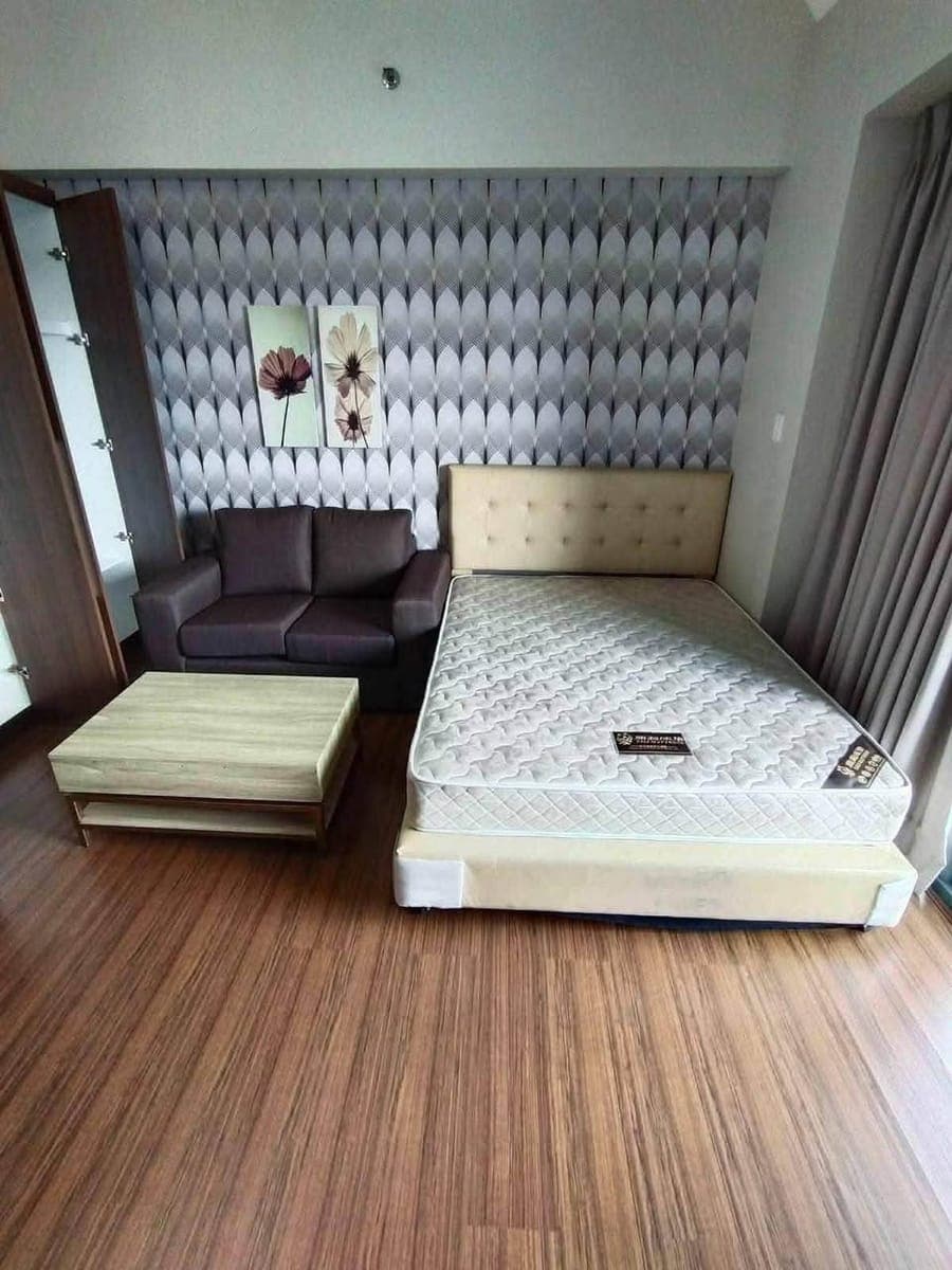35K MONTHLY | FULLY FURNISHED STUDIO UNIT WITH BALCONY AT SHANG SALCEDO PLACE‼️ - photo 4