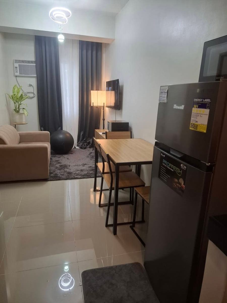18k lang 2BR Fully Furnished na condo na inclusive na ang condo dues (electricity and water excluded) - photo 2