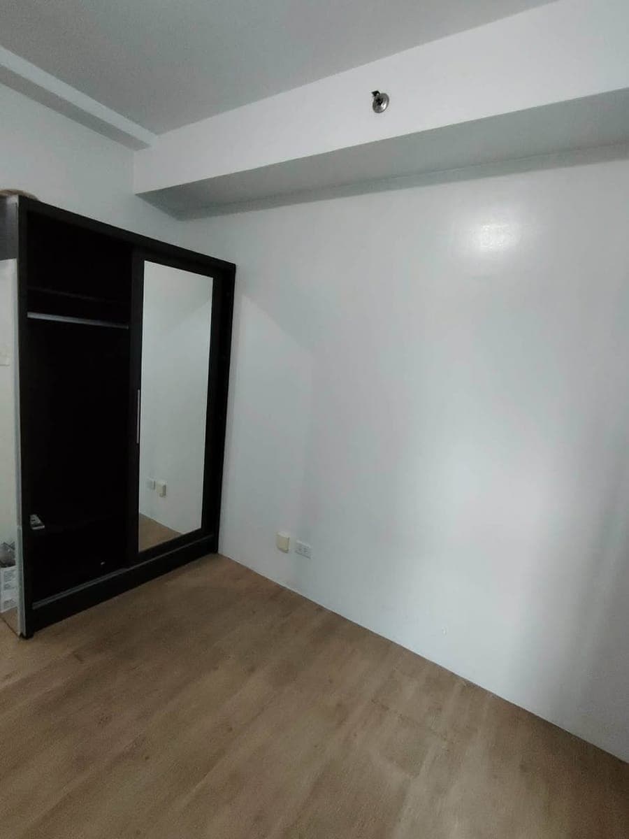 FOR RENT STUDIO A KATIPUNAN - photo 3