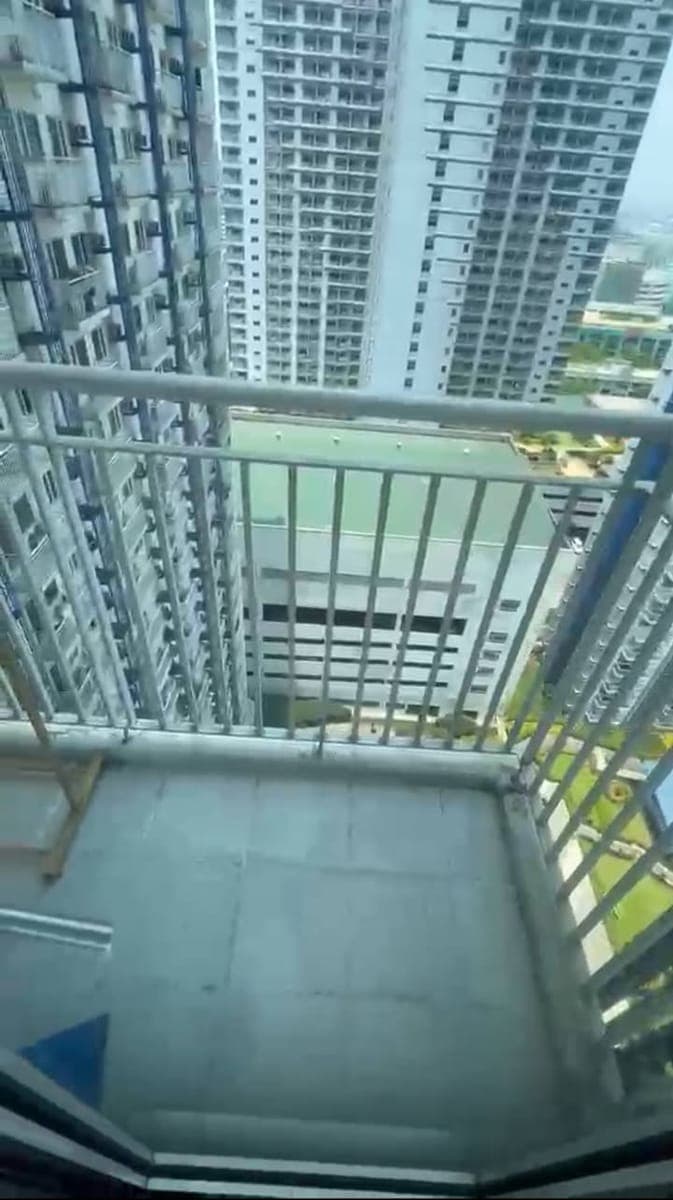 1BR Condo fir Rent at Grass Residence Tower 3 - Just Step away from SM North EDSA - photo 3