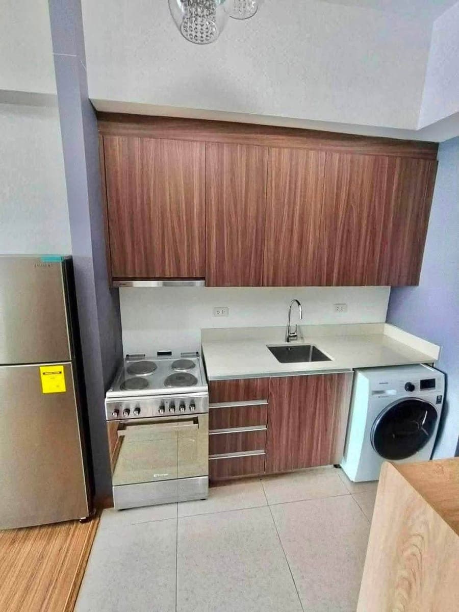 35K MONTHLY‼️SPACIOUS STUDIO UNIT WITH BALCONY AT SHANG SALCEDO PLACE - photo 1