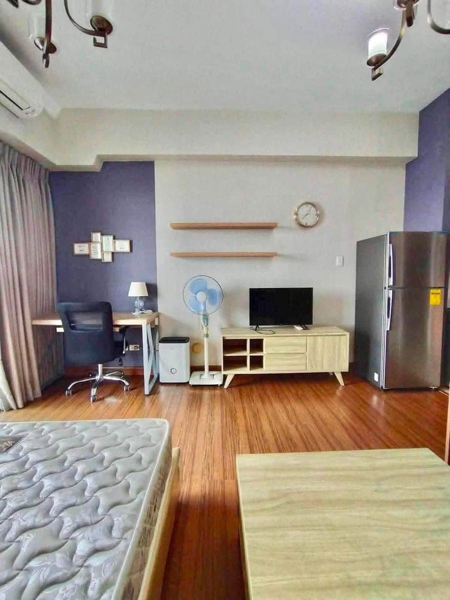 35K MONTHLY‼️SPACIOUS STUDIO UNIT WITH BALCONY AT SHANG SALCEDO PLACE - photo 2