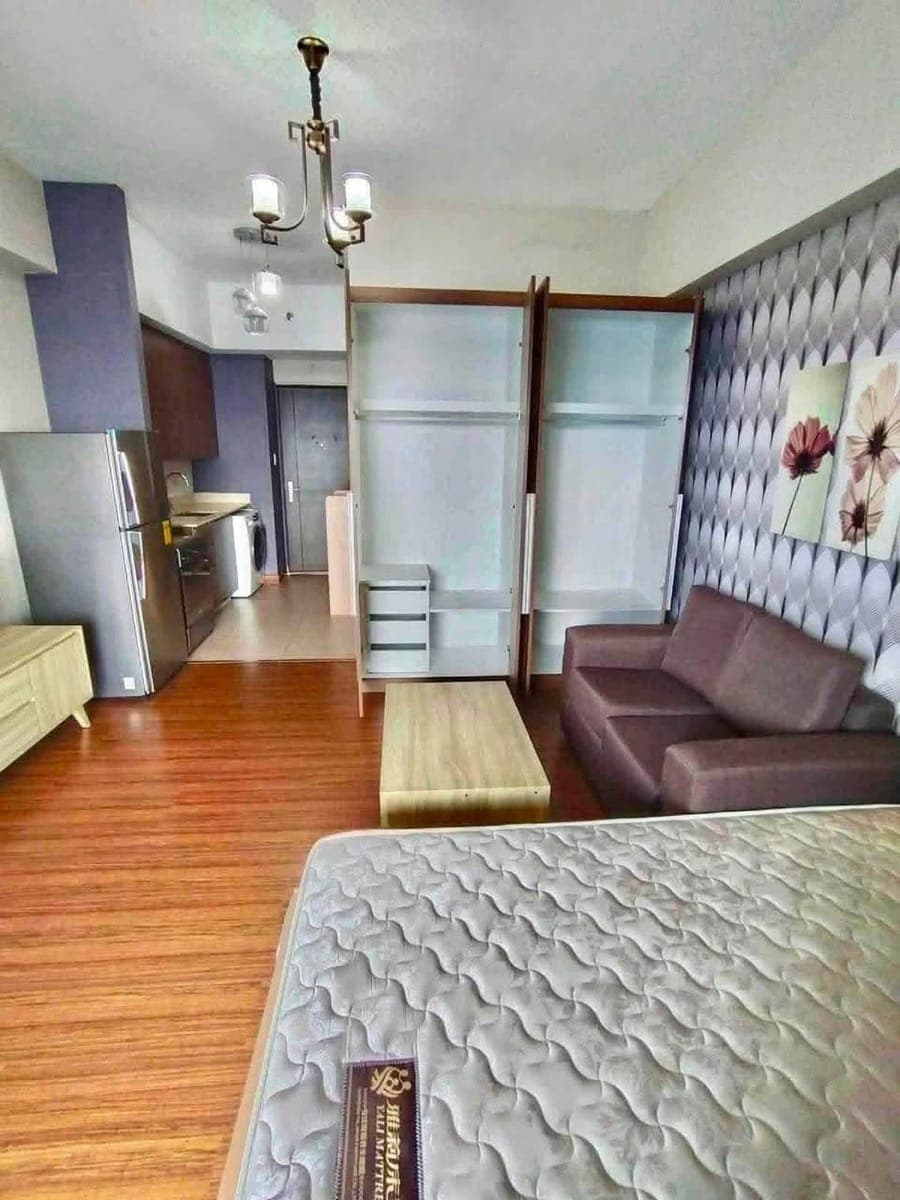 35K MONTHLY‼️SPACIOUS STUDIO UNIT WITH BALCONY AT SHANG SALCEDO PLACE - photo 4