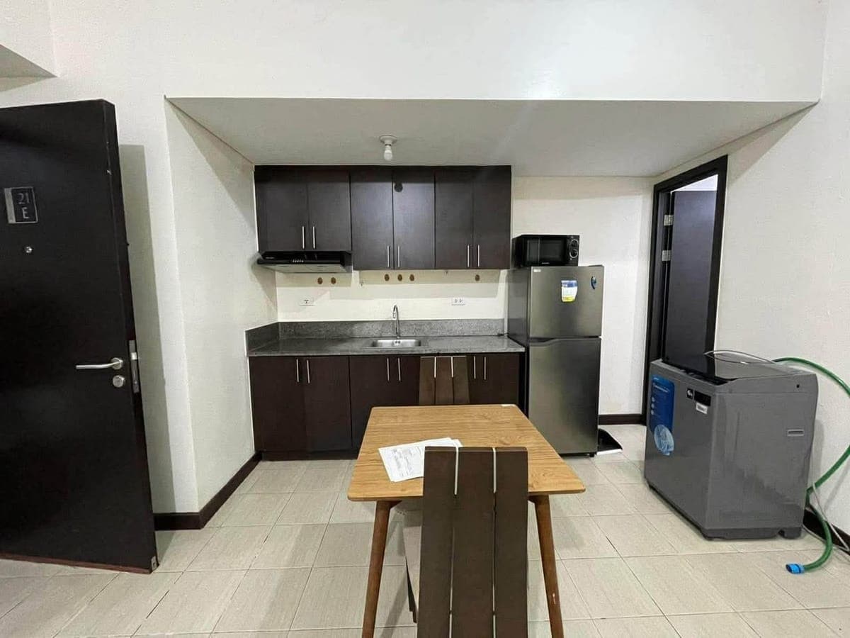 📍 CONDO UNIT FOR LEASE - photo 1