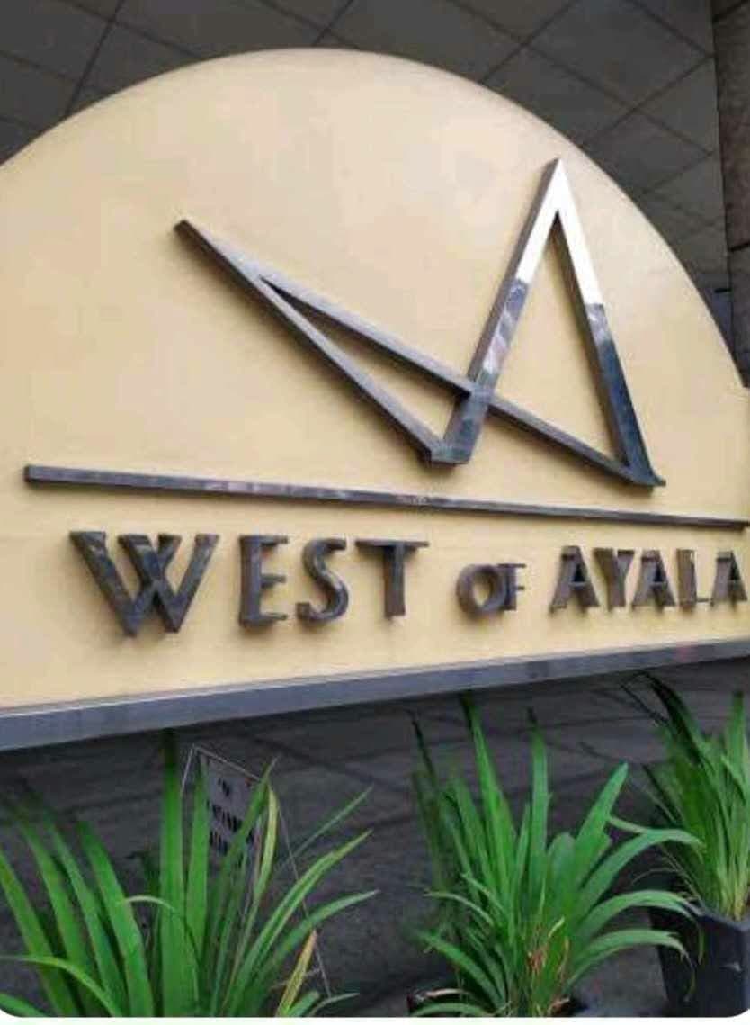West of Ayala Makati condo - photo 1