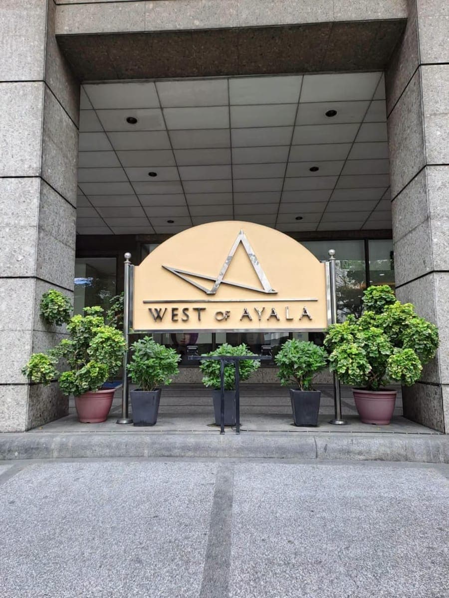 West of Ayala Makati condo - photo 2