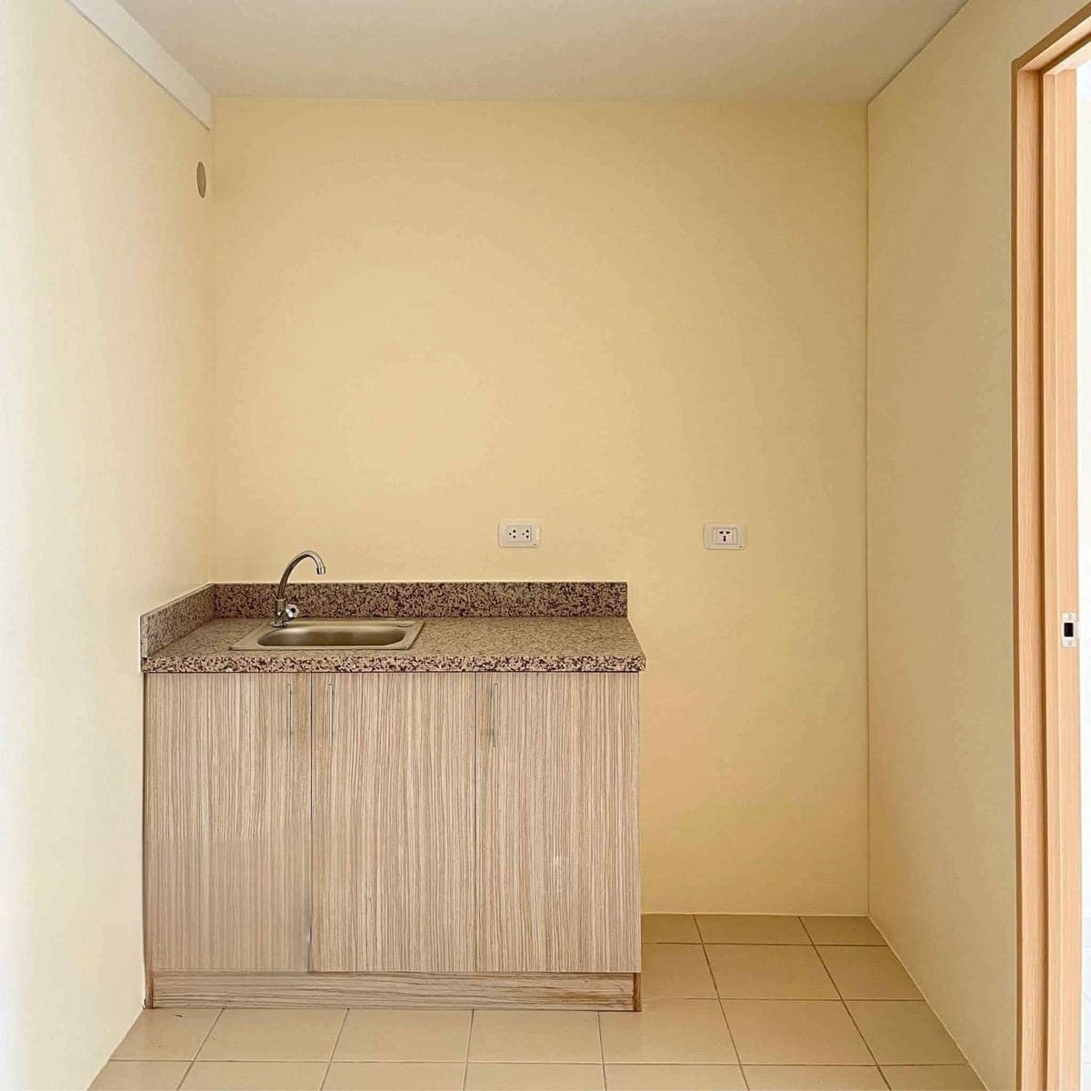 nag hahanap kaba ng condo . located urban deca ortigas extension - photo 2