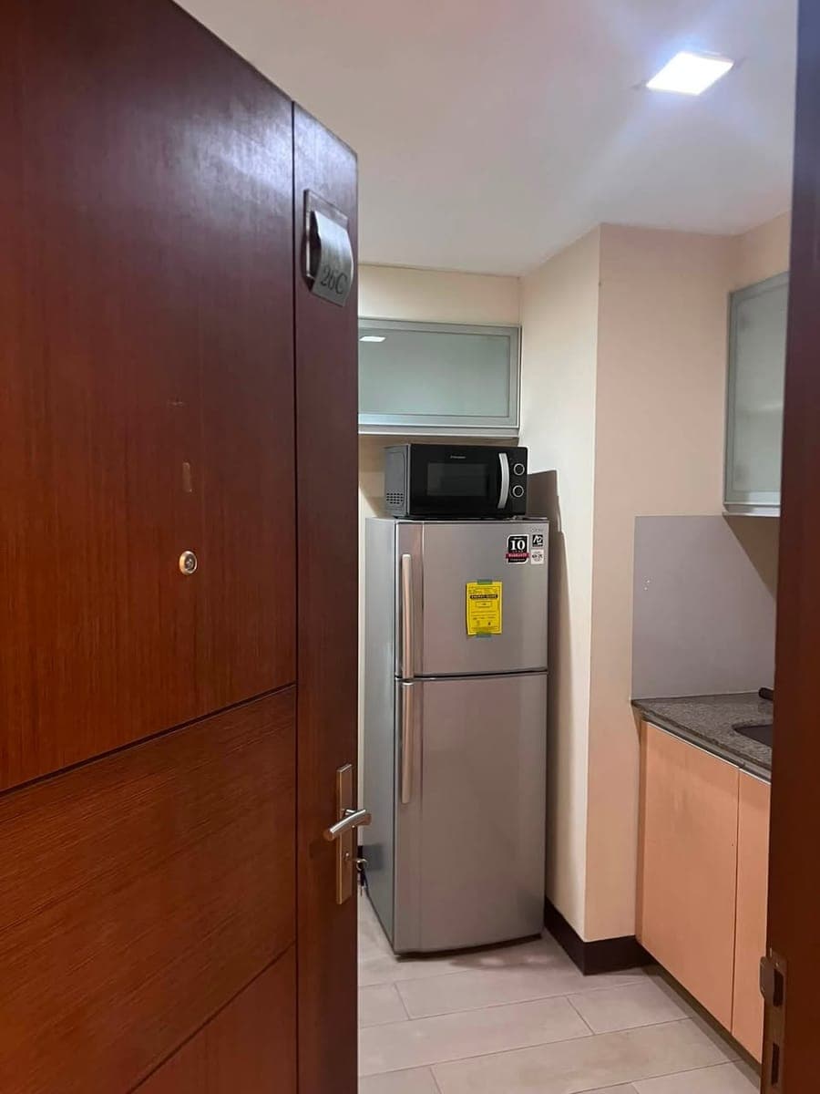 Executive Studio (40.90sqm) For Lease - photo 1