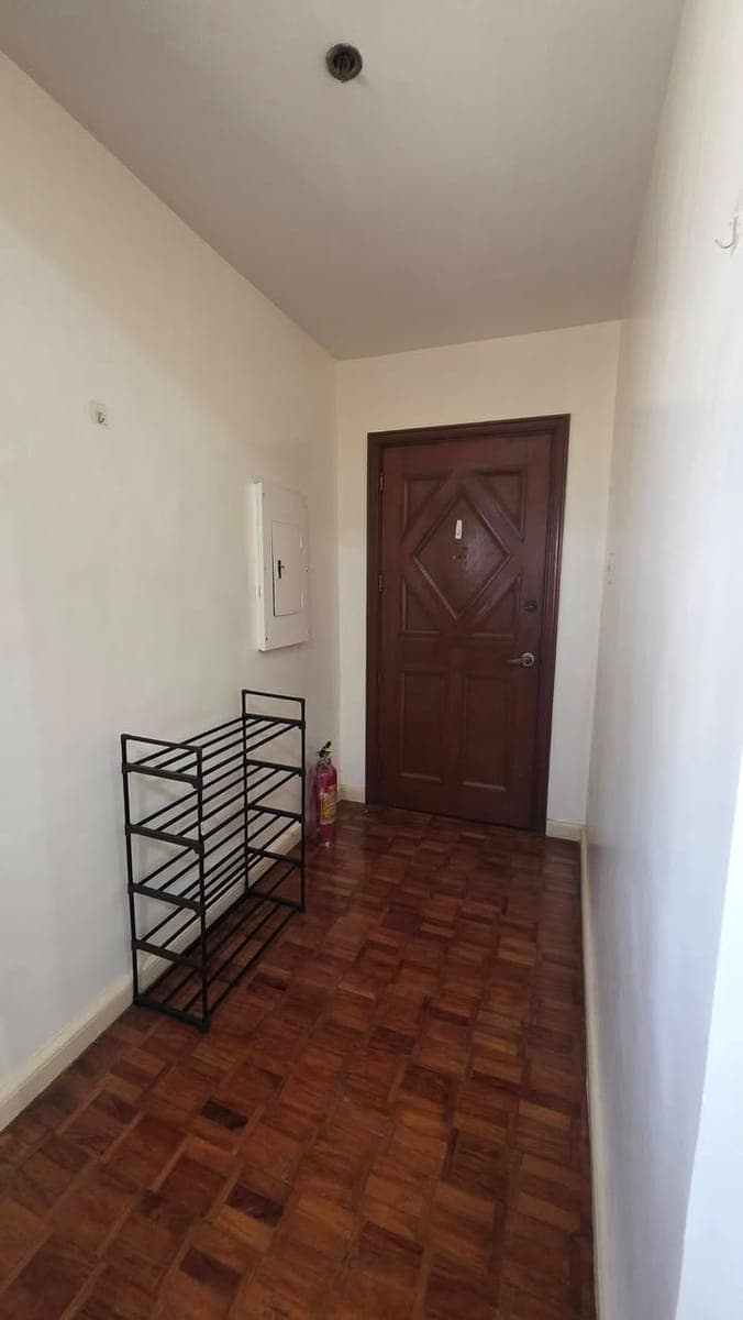 FOR RENT: 1BR Big Cut Corner Unit w/ Balcony - photo 3