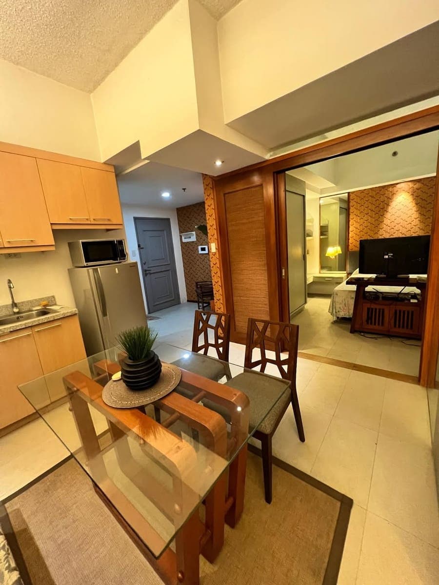 FOR LEASE | 1BR - BSA Twin Tower (Tower B) - photo 3