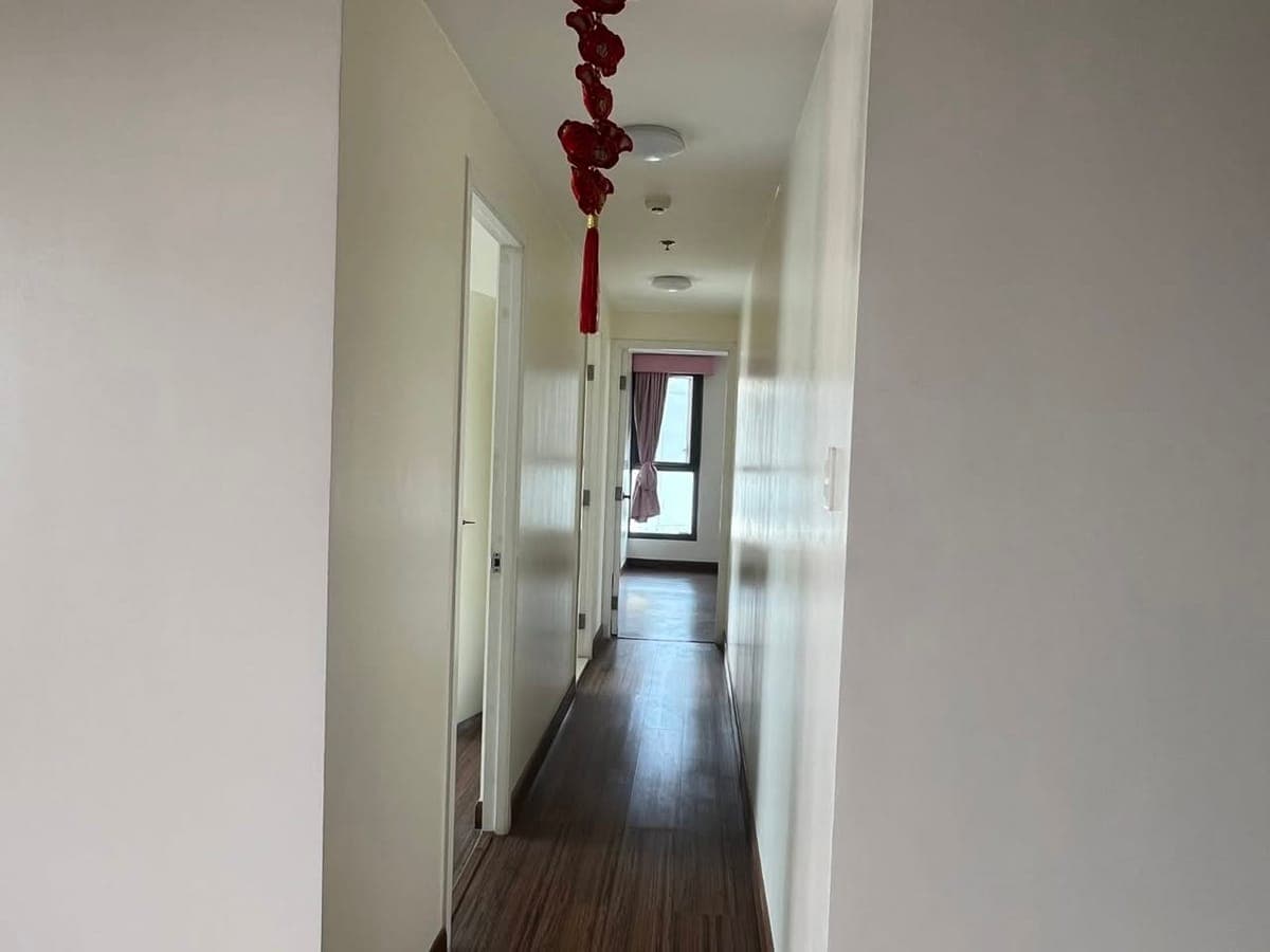 For Lease: - photo 1