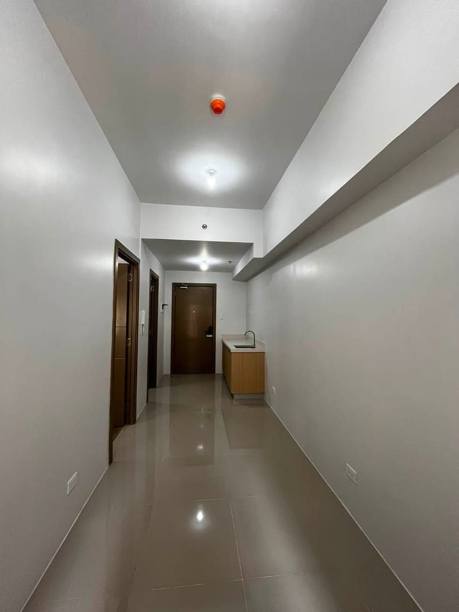 4.2M all-in condo along Commonwealth Ave QC - photo 5