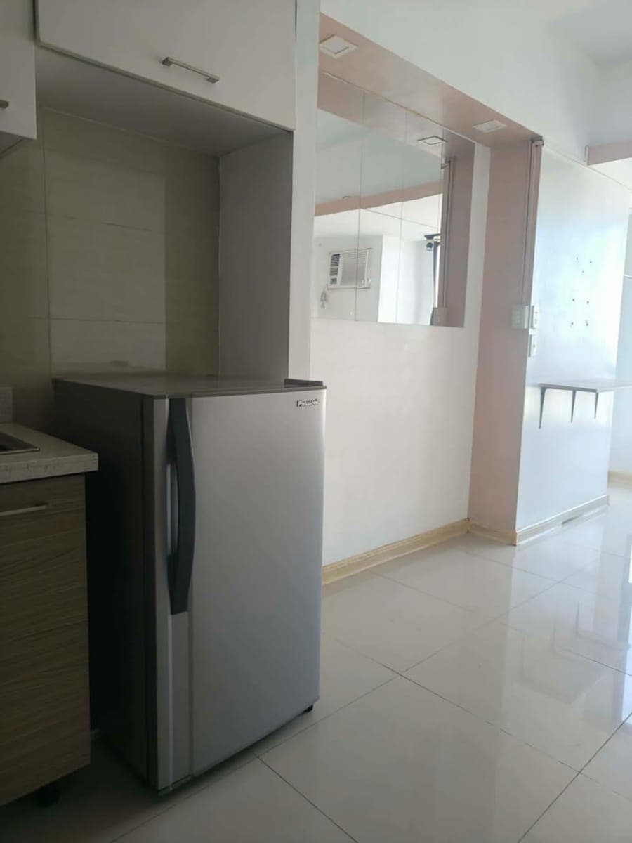 Unit  For rent                 Congressional Town Center - photo 5