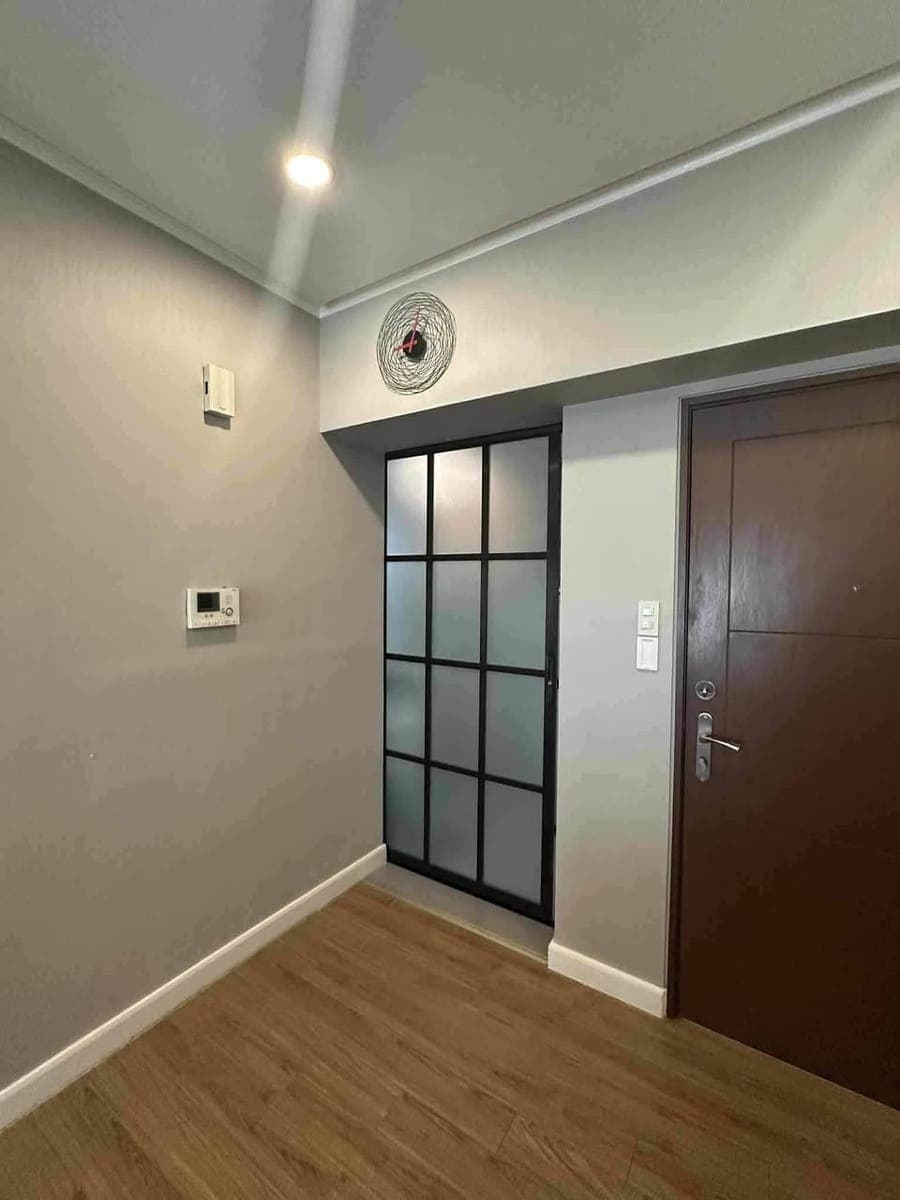 FOR RENT: 2BR Big Cut Corner Unit w/ Balcony - photo 5