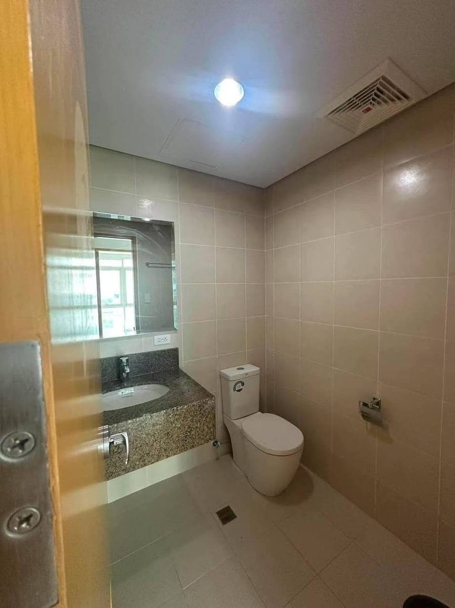 BGC | Condo for Rent – Direct Listing - photo 4