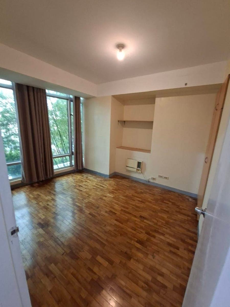 BE THE FIRST RENTER NEWLY RENOVATED UNIT - photo 5