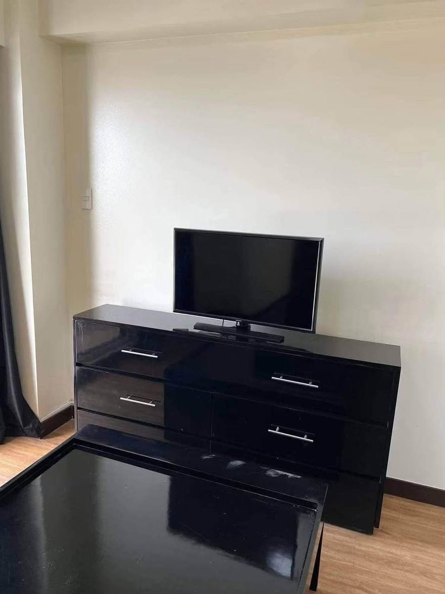 FOR RENT: ₱24,000/month. | Inclusive association dues - photo 4