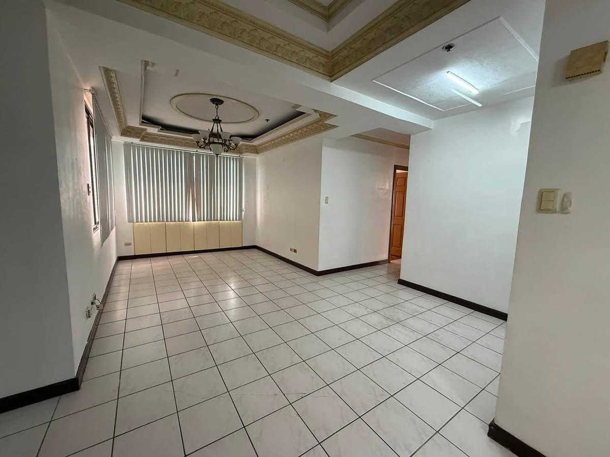 3 bedroom, 3 bath condo, 111 sq/m with parking slot. Open for rent or for sale - photo 4