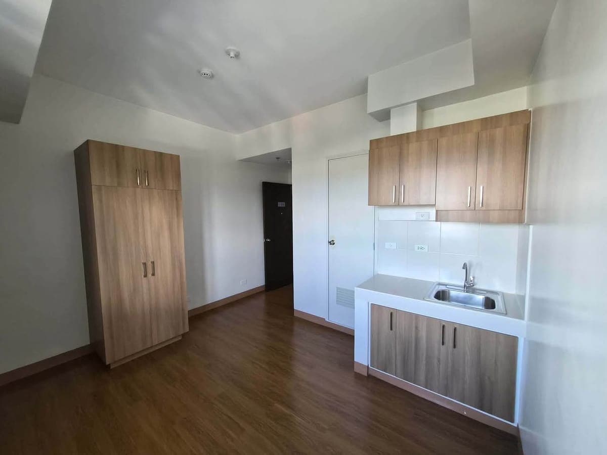 FOR RENT – Brand New - photo 3